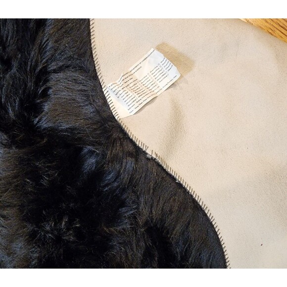 Faux Fur Black Rug, 23"x 36" Anti-Slip Fluffy Rug - Picture 5 of 7